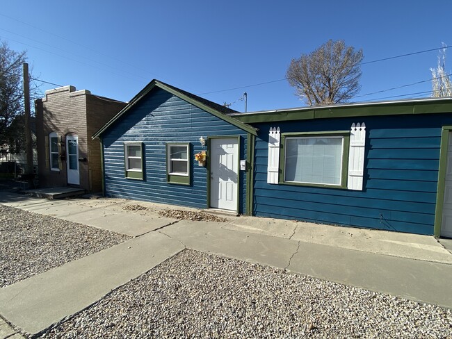 Building Photo - 118 7th St