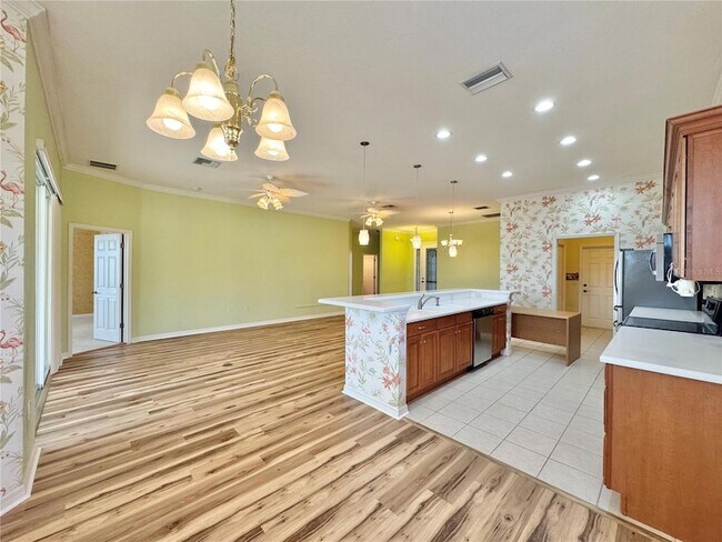 Building Photo - 2595 Salzburg Loop