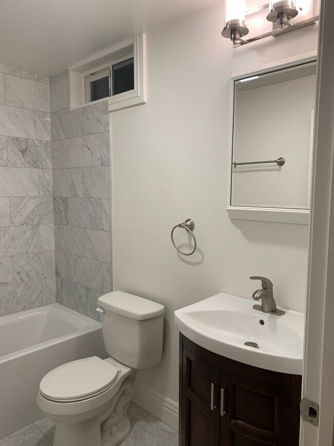 Building Photo - Open House:Sunday(4/14) 3:30pm-4pm  Beauti...