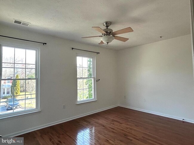 Building Photo - 1703 Bluffs Island Ct