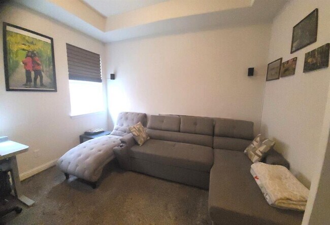 Building Photo - 608 Cascada Lane