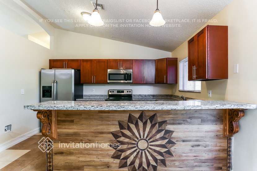 Building Photo - 5480 NW 40th Terrace