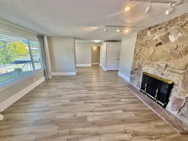 Building Photo - 3490 S Pk Mdws Cir