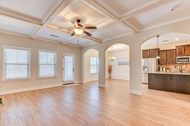 Building Photo - 406 Saterlee Ct