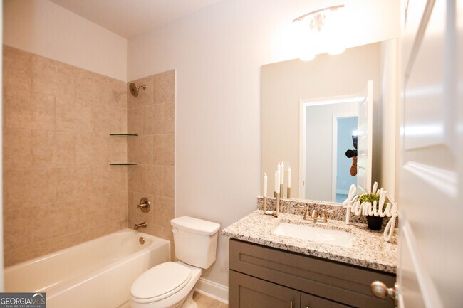 Building Photo - 452 Hellen Vly Dr