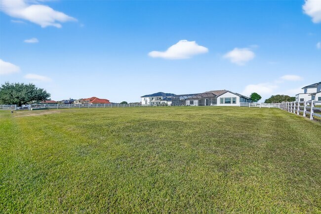 Building Photo - 5942 Sagamore Bay Ln