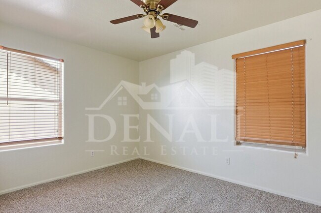Building Photo - 4923 N 108th Dr