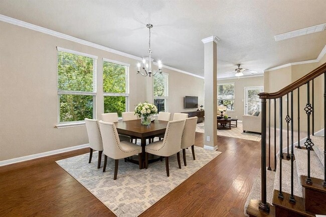 Building Photo - 501 S Meadowlark St