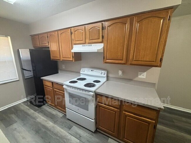 Building Photo - 1605 Terrace Dr
