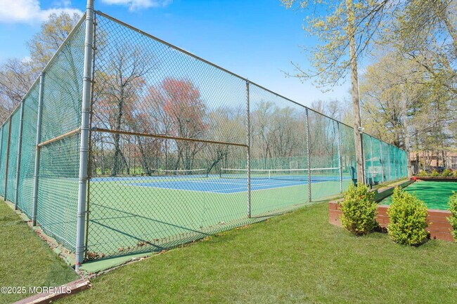 Building Photo - 218 Medford Ct