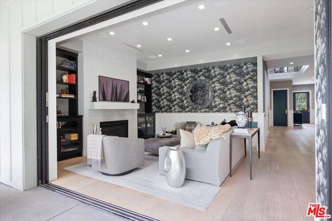 Building Photo - 4225 Alcove Ave