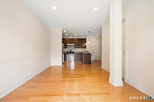 Building Photo - 485 Summer St