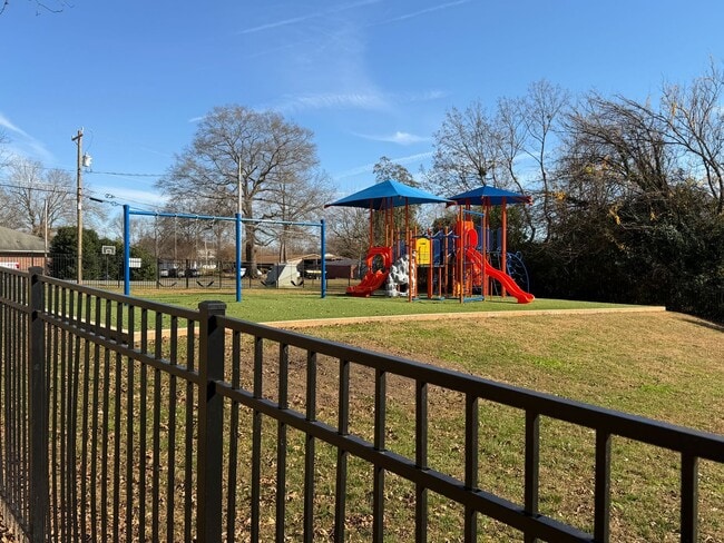 Building Photo - Statesville Downtown - 2BR / 1BA