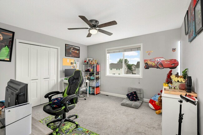 Building Photo - 15641 Fairchild Way