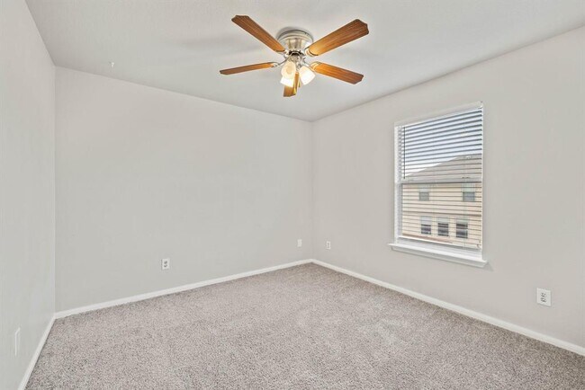 Building Photo - 711 Sugar Brook Dr