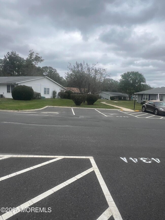 Building Photo - 434A Portsmouth Dr