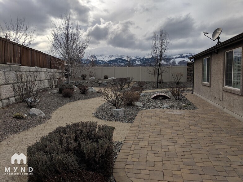 Building Photo - 11098 Colton Dr