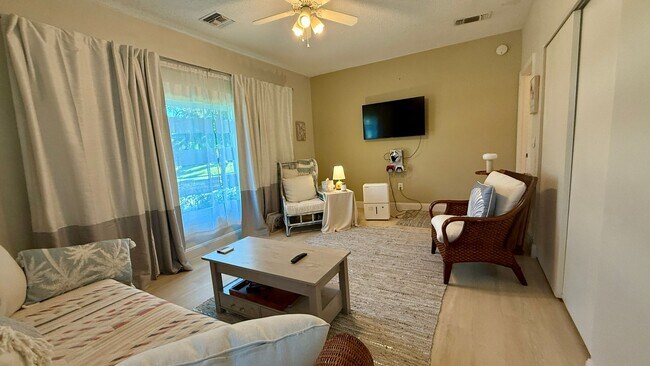 Building Photo - 5840 Tanglewood Dr NE