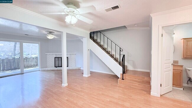 Building Photo - 394 Ilo Ln
