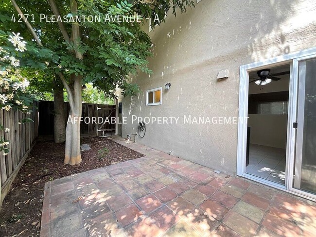 Building Photo - 4271 Pleasanton Ave
