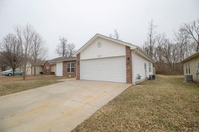 Building Photo - 1424 Bodie Dr