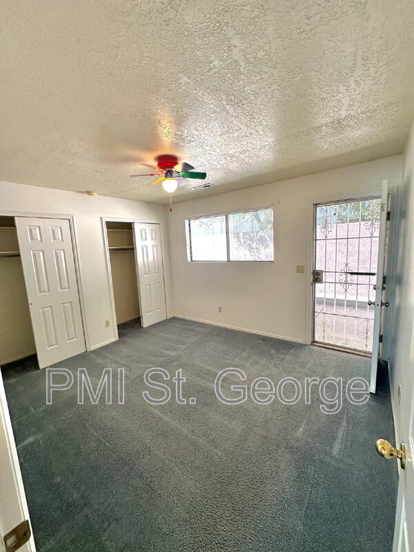 Building Photo - 55 E 600 S