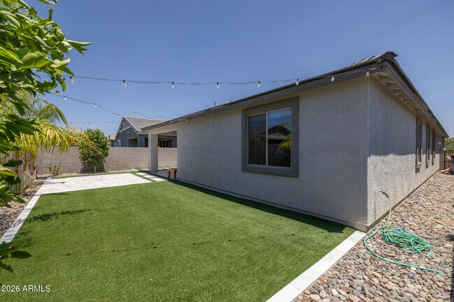 Building Photo - 9756 E Seismic Ave