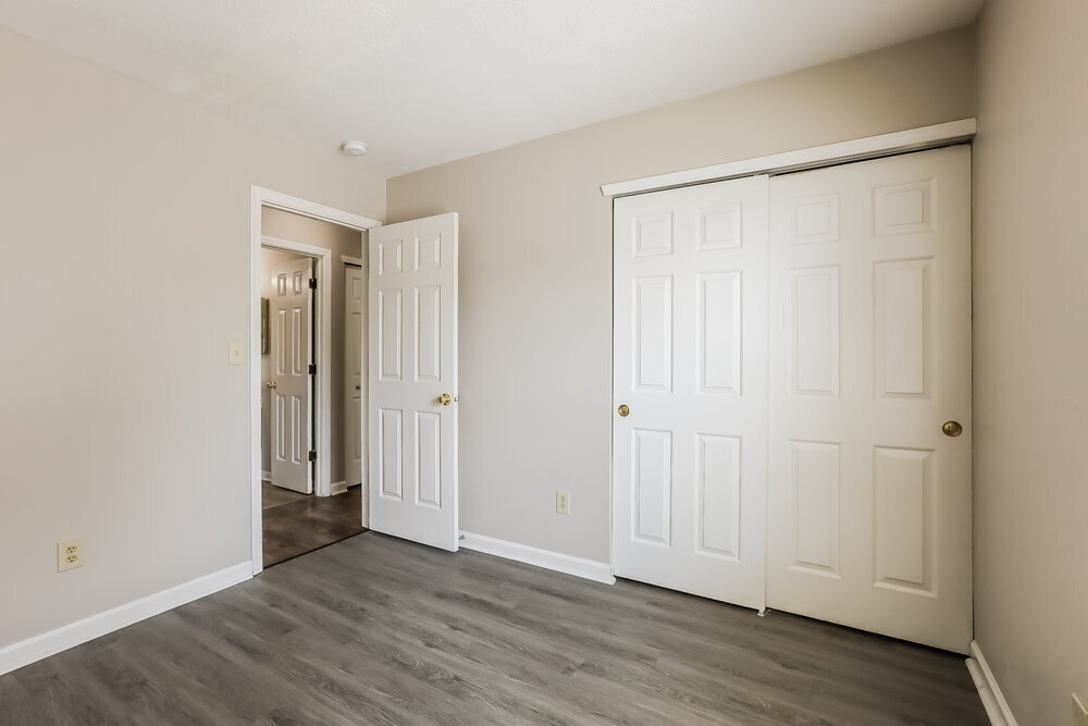 Building Photo - 5384 Lakeside Manor Dr