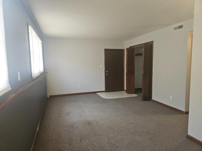 Building Photo - 708 N Campbell St