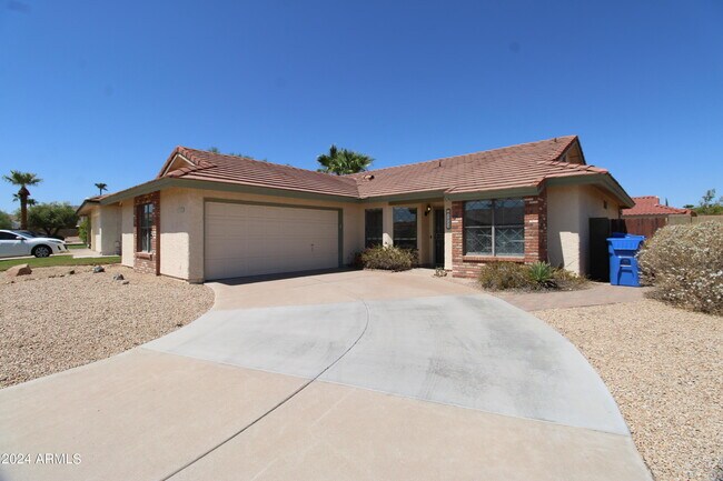 Building Photo - 3832 E Shomi St