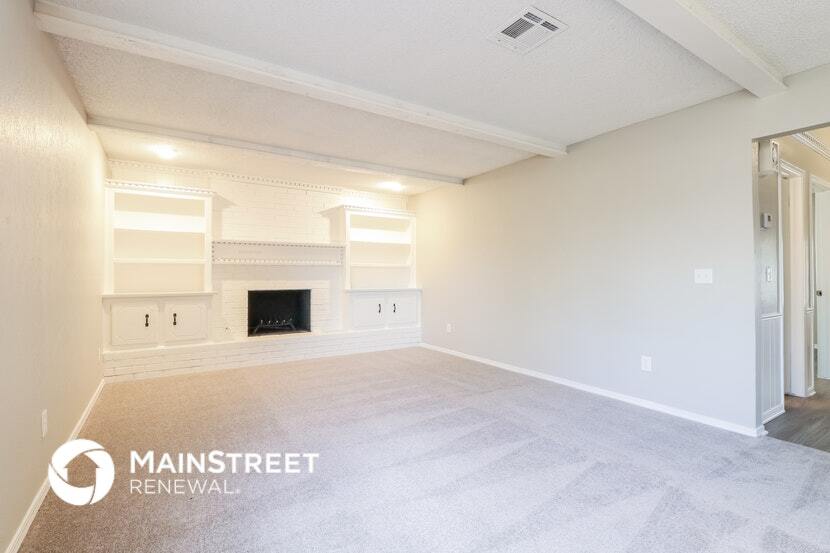 Building Photo - 1113 N Patterson Dr