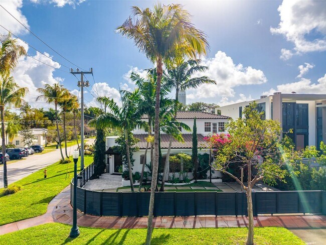 Building Photo - 4491 Prairie Ave