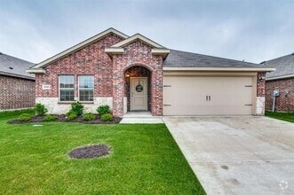 Building Photo - 1005 Whispering Oak Dr