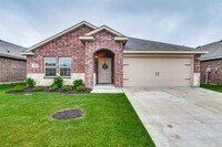 Building Photo - 1005 Whispering Oak Dr