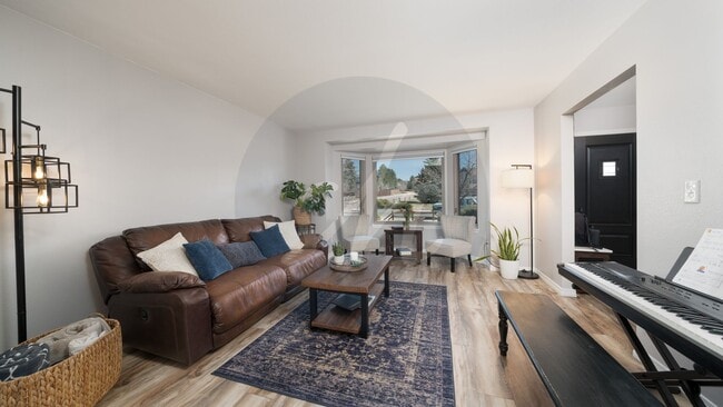 Building Photo - Remodeled Gem in Briargate