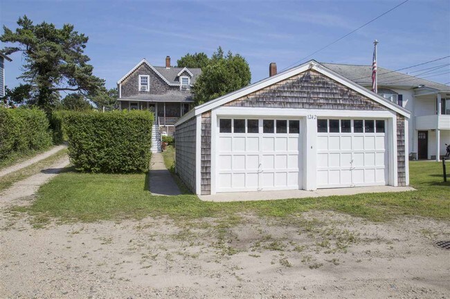 Building Photo - 1242 Ocean Blvd