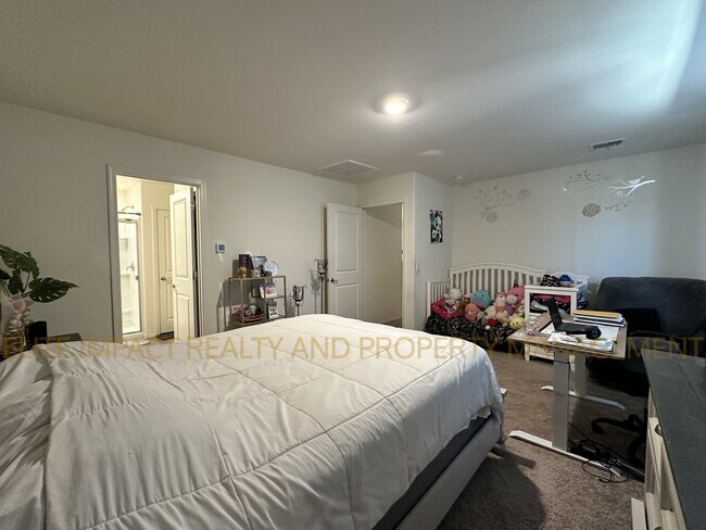 Building Photo - 6948 S Victor Dr