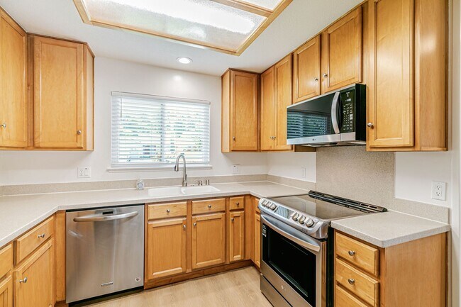 Building Photo - Cambrian Park Home Near Top Schools & Park...