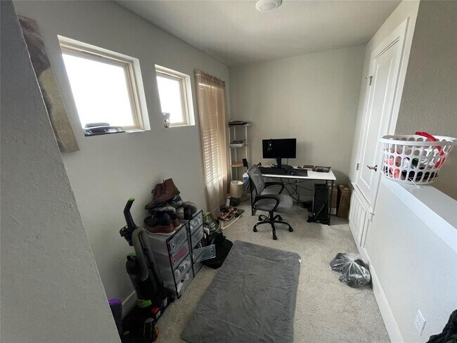 Building Photo - 8412 Cottage Rose Dr