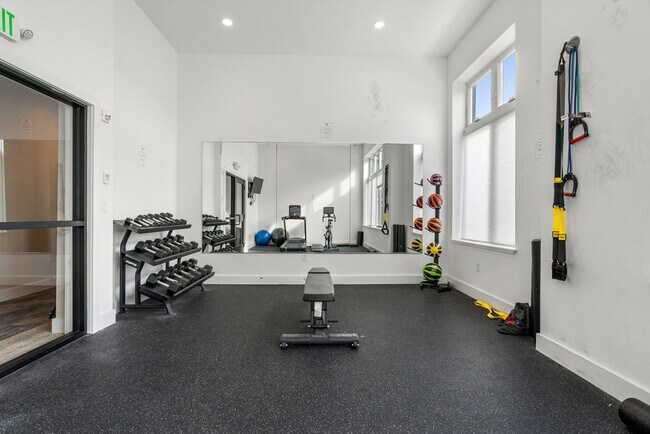 Building Photo - 50 Hichborn St