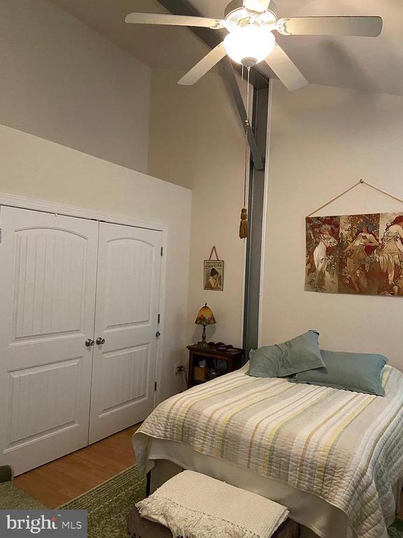 Building Photo - 85 Valley Rd