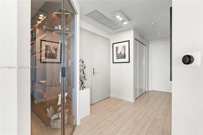 Building Photo - 488 NE 18th St