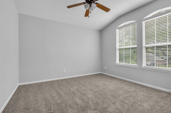 Building Photo - 23610 Hidden Maple Dr