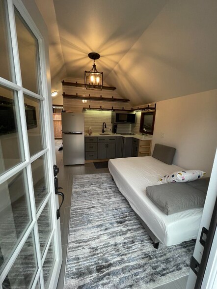 Building Photo - 10114 Dayton Ave N