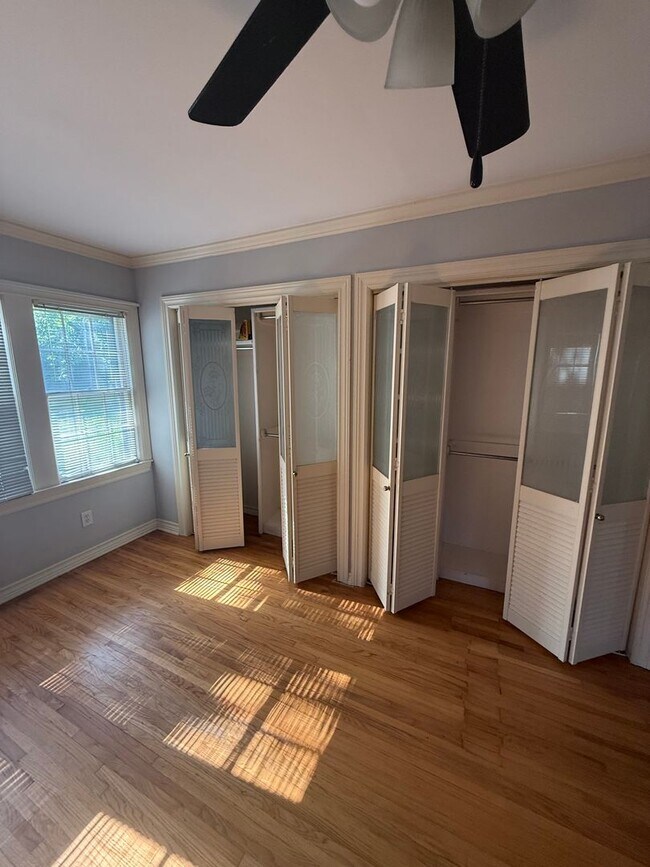 Building Photo - Better Photos Coming Soon! Charming Midtown Retreat with Office/Extra Bedroom, Hardwood Floors an...
