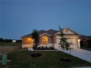 Building Photo - Amazing 4 bed, 2 bath Dell Valley - Tiermo...