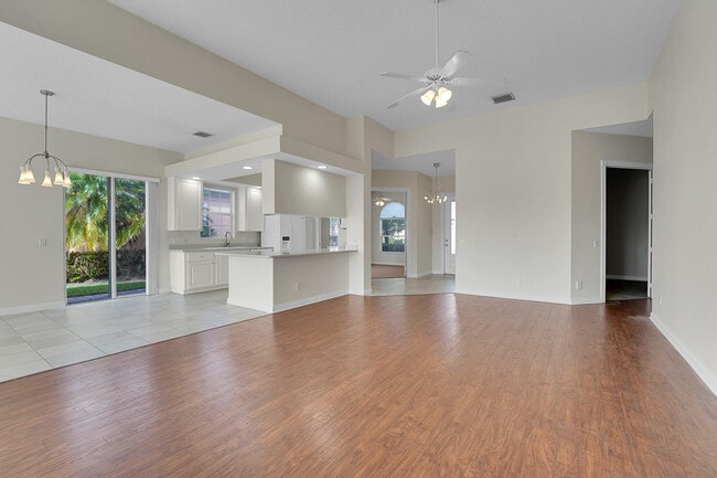 Building Photo - 11427 SW Rockingham Dr