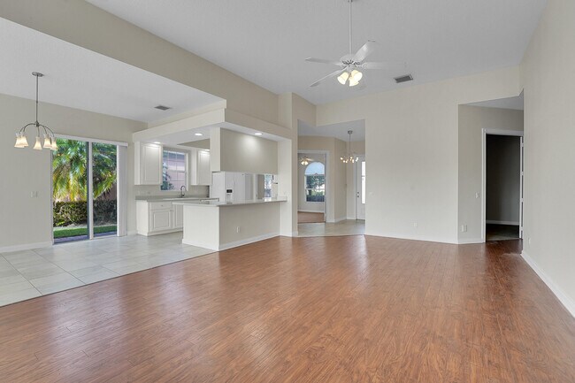 Building Photo - 11427 SW Rockingham Dr