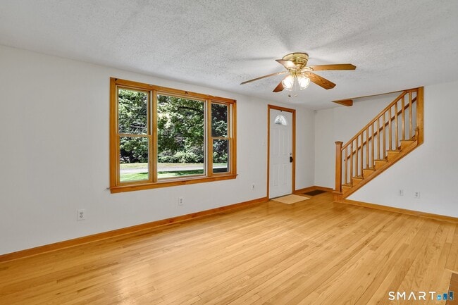 Building Photo - 228 N Granby Rd