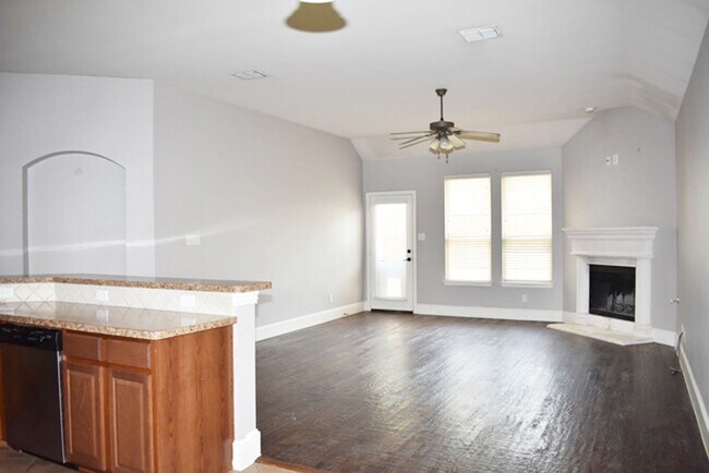 Building Photo - 10312 Colfax Dr